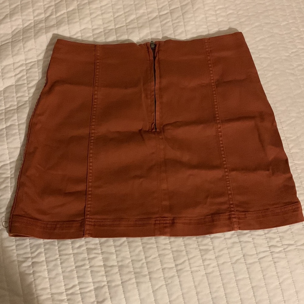 Orange skirt, zipper closure. Super cute!! - Picture 2 of 5